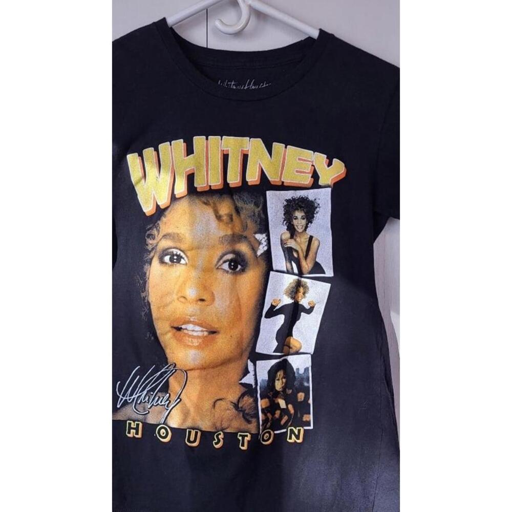 Whitney Houston Vintage Logo T-shirt black size M